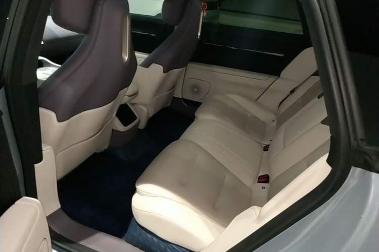 Used Avatr 12 2023 650 Three-Laser Four-Wheel Drive Performance Edition Left Rear Seat