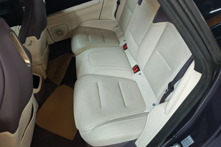 Used Avatr 12 2023 700 Three-Laser Rear-Wheel Drive Luxury Edition Left Rear Seat