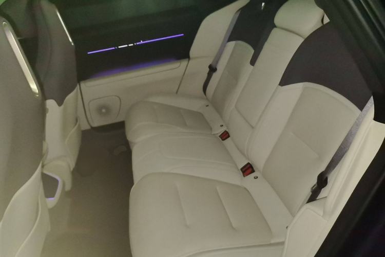 Used Avatr 12 2023 700 Three-Laser Rear-Wheel Drive Luxury Edition Left Rear Seat
