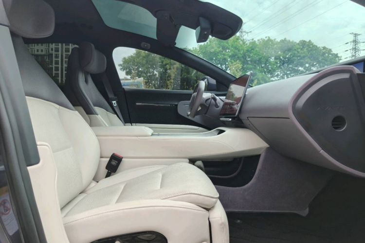 Used Avatr 12 2023 650 Three-Laser Four-Wheel Drive Performance Edition Right Front Seat