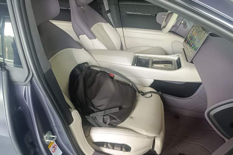 Used Avatr 12 2023 700 Three-Laser Rear-Wheel Drive Luxury Edition Right Front Seat