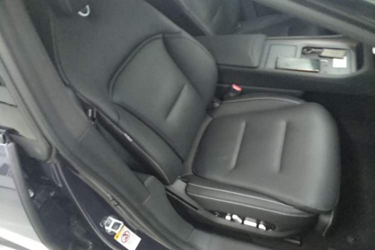 Used Avatr 12 2023 650 Three-Laser Four-Wheel Drive Performance Edition Right Front Seat