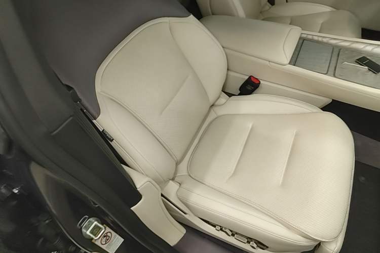 Used Avatr 12 2023 700 Three-Laser Rear-Wheel Drive Luxury Edition Right Front Seat