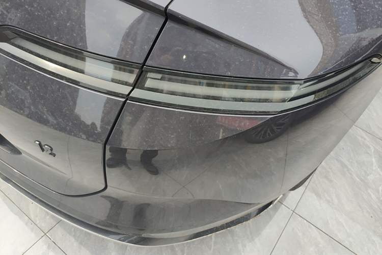 Used Avatr 12 2023 700 Three-Laser Rear-Wheel Drive Luxury Edition Right Rear Taillight