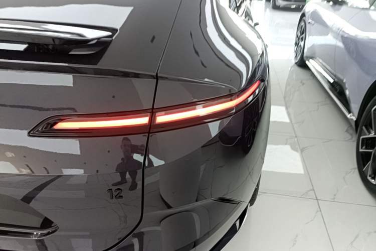Used Avatr 12 2023 650 Three-Laser Four-Wheel Drive GT Version Right Rear Taillight