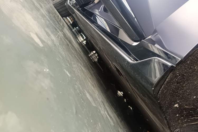 Used Avatr 12 2023 700 Three-Laser Rear-Wheel Drive Luxury Edition Right Side Sill