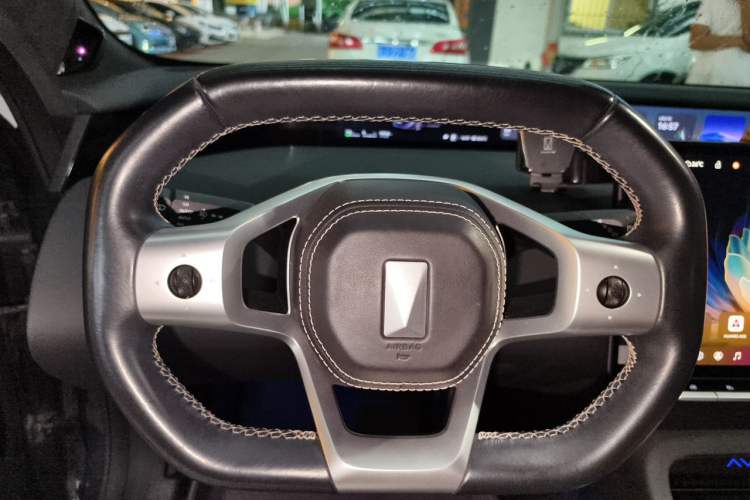 Used Avatr 12 2023 650 Three-Laser Four-Wheel Drive Performance Edition Steering Wheel