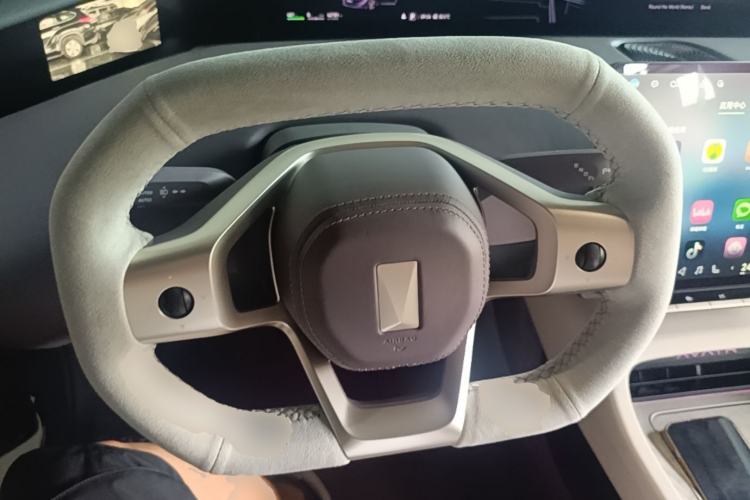 Used Avatr 12 2023 700 Three-Laser Rear-Wheel Drive Luxury Edition Steering Wheel