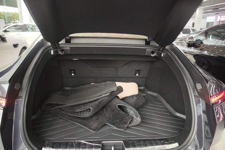 Used Avatr 12 2023 650 Three-Laser Four-Wheel Drive Performance Edition Trunk
