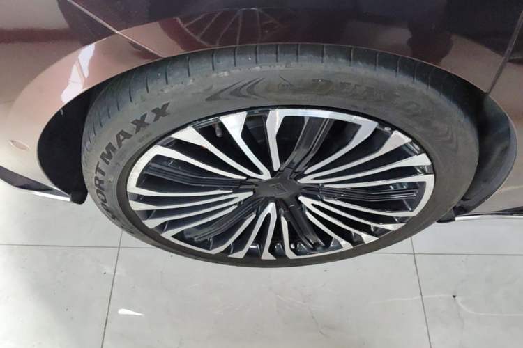 Used Avatr 12 2023 650 Three-Laser Four-Wheel Drive GT Version Right Rear Wheel Hub