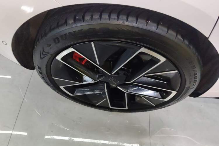 Used Avatr 12 2023 650 Three-Laser Four-Wheel Drive Performance Edition Right Rear Wheel Hub