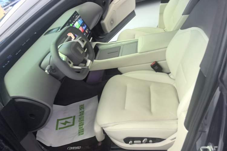 Used Avatr 12 2023 650 Three-Laser Four-Wheel Drive Performance Edition Left Front Seat
