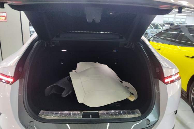Used Avatr 12 2023 650 Three-Laser Four-Wheel Drive Performance Edition Trunk