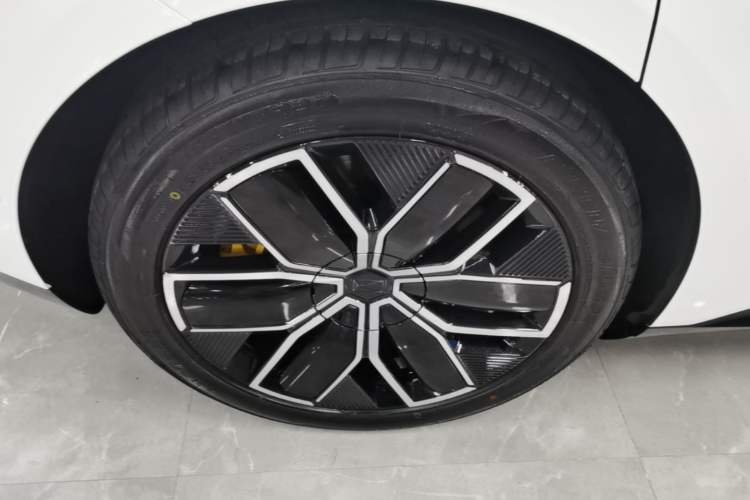 Used Avatr 12 2023 700 Three-Laser Rear-Wheel Drive Luxury Edition Exterior 5