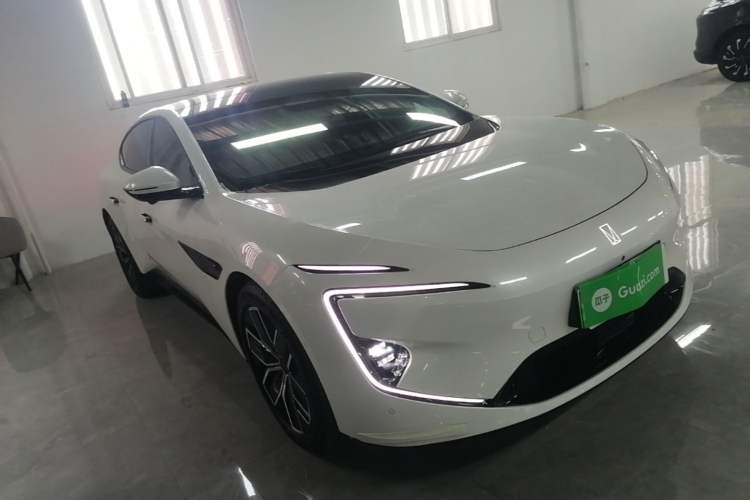 Used Avatr 12 2023 700 Three-Laser Rear-Wheel Drive Luxury Edition Front Right 45 Deg