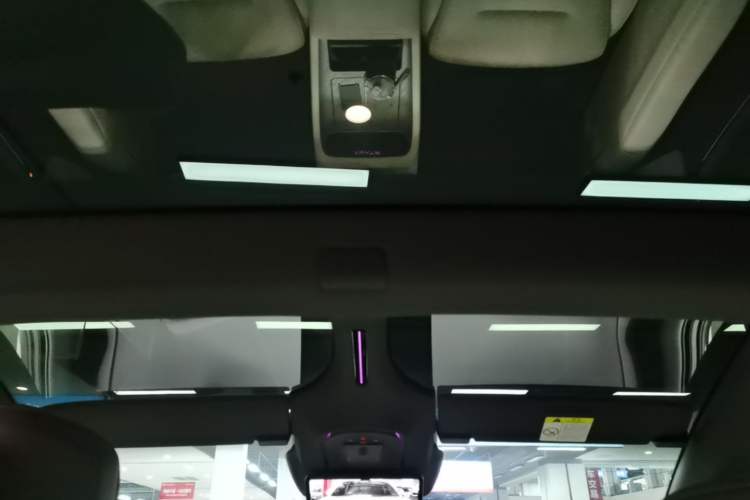 Used Avatr 12 2023 700 Three-Laser Rear-Wheel Drive Luxury Edition Headliner