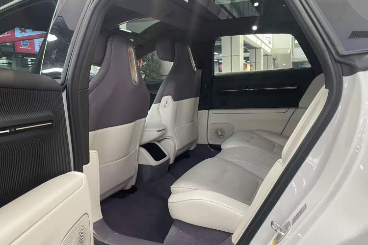Used Avatr 12 2023 700 Three-Laser Rear-Wheel Drive Luxury Edition Interior 3