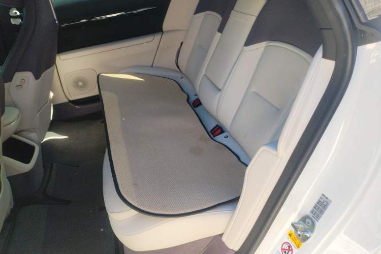 Used Avatr 12 2023 700 Three-Laser Rear-Wheel Drive Luxury Edition Left Rear Seat
