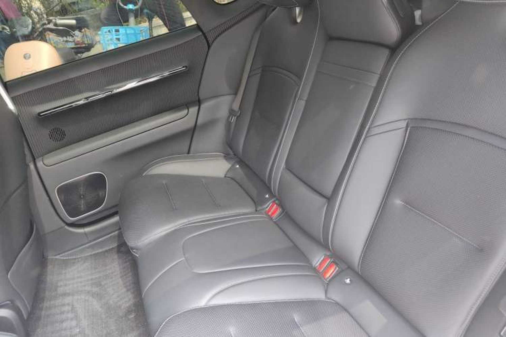 Used Avatr 12 2023 650 Three-Laser Four-Wheel Drive Performance Edition Left Rear Seat