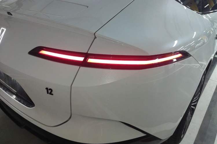 Used Avatr 12 2023 650 Three-Laser Four-Wheel Drive Performance Edition Right Rear Taillight