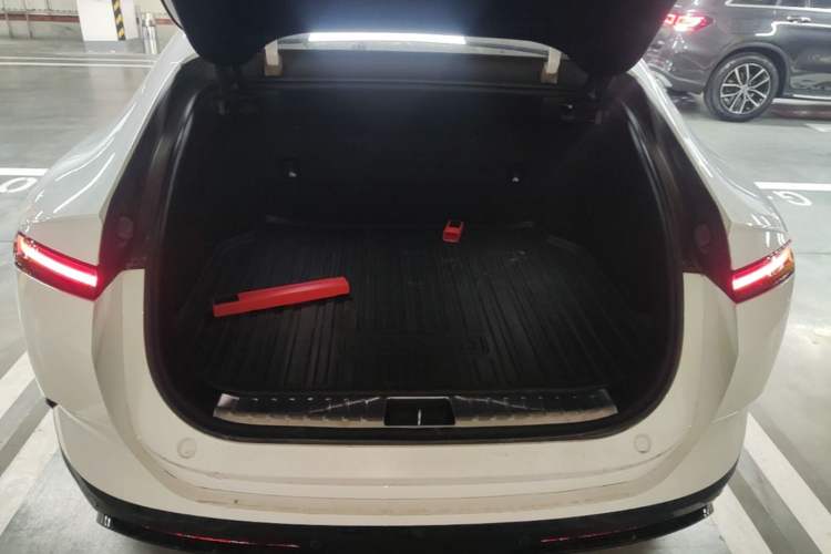 Used Avatr 12 2023 650 Three-Laser Four-Wheel Drive Performance Edition Trunk