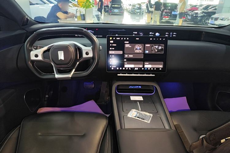 Used Avatr 12 2024 Updated Version 700 Three-Laser Rear-Wheel Drive Luxury Edition Center Console