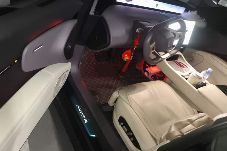 Used Avatr 12 2024 Updated Version 700 Three-Laser Rear-Wheel Drive Luxury Edition Driver Seat