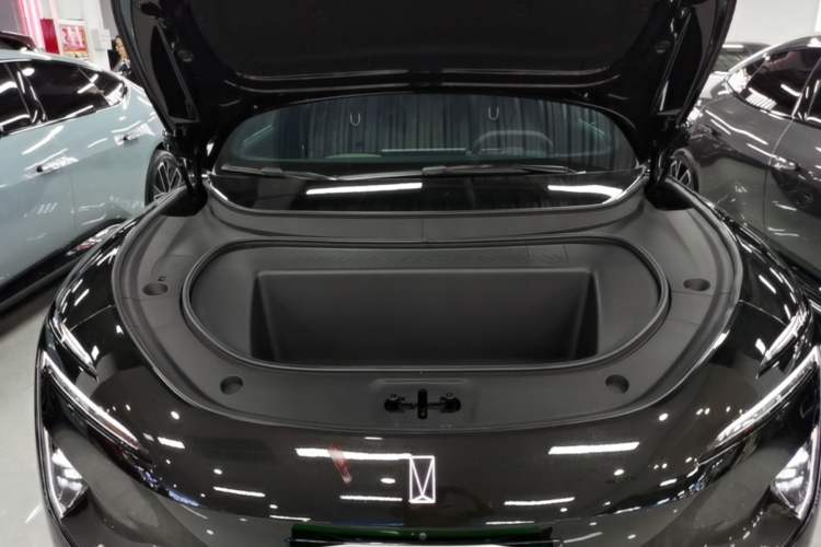 Used Avatr 12 2024 Updated Version 700 Three-Laser Rear-Wheel Drive Luxury Edition Engine Bay