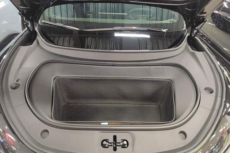 Used Avatr 12 2024 700 Three-Laser Rear-Wheel Drive Luxury Edition Engine Bay