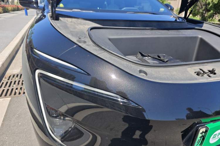 Used Avatr 12 2024 Updated Version 700 Three-Laser Rear-Wheel Drive Luxury Edition Engine Bay Right