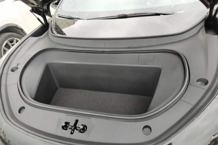 Used Avatr 12 2024 Updated Version 700 Three-Laser Rear-Wheel Drive Luxury Edition Engine Bay