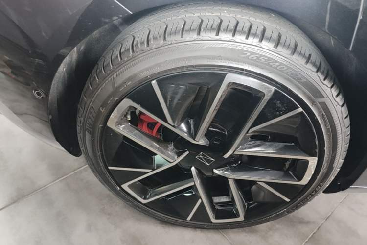 Used Avatr 12 2024 700 Three-Laser Rear-Wheel Drive Luxury Edition Exterior 1