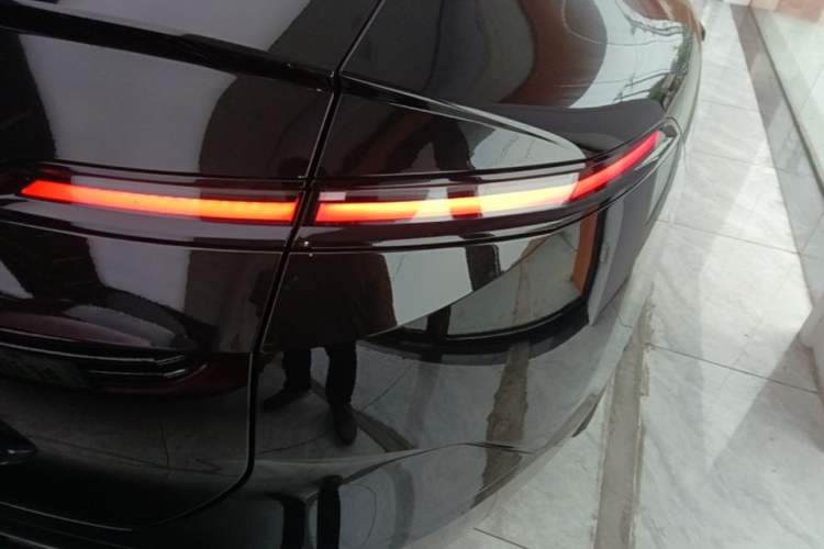 Used Avatr 12 2024 700 Three-Laser Rear-Wheel Drive Luxury Edition Exterior 3
