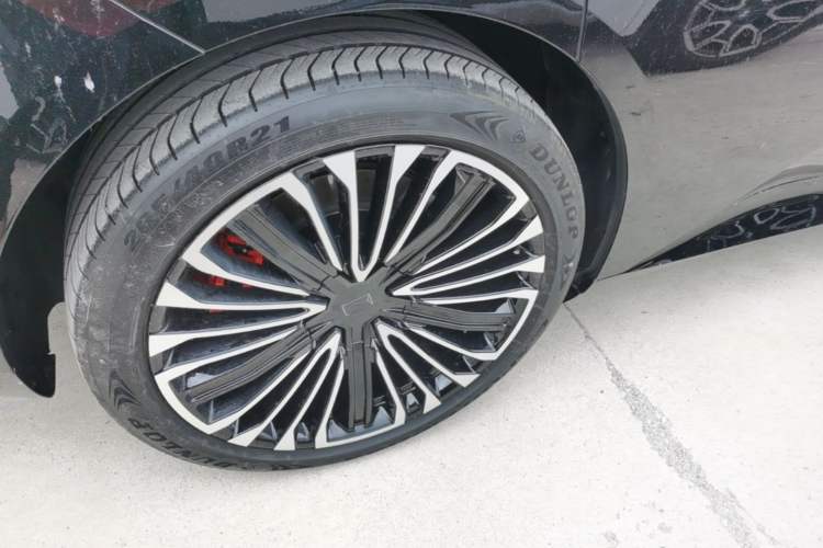 Used Avatr 12 2024 Updated Version 700 Three-Laser Rear-Wheel Drive Luxury Edition Exterior 5