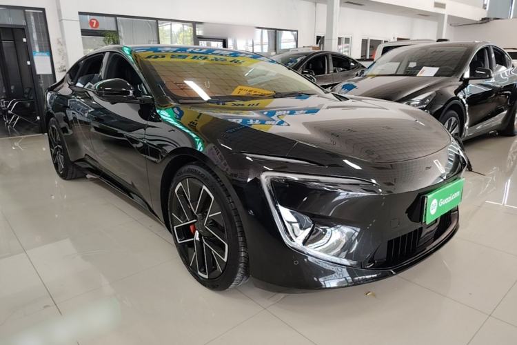 Used Avatr 12 2024 Updated Version 700 Three-Laser Rear-Wheel Drive Luxury Edition Front Right 45 Deg