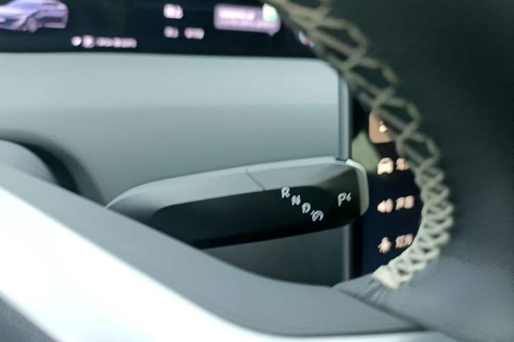 Used Avatr 12 2024 Updated Version 700 Three-Laser Rear-Wheel Drive Luxury Edition Gear Lever