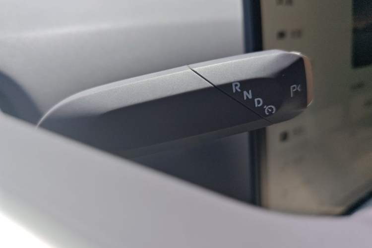 Used Avatr 12 2024 Updated Version 700 Three-Laser Rear-Wheel Drive Luxury Edition Gear Lever