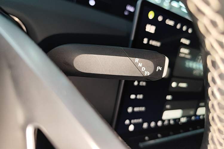 Used Avatr 12 2024 Updated Version 700 Three-Laser Rear-Wheel Drive Luxury Edition Gear Lever