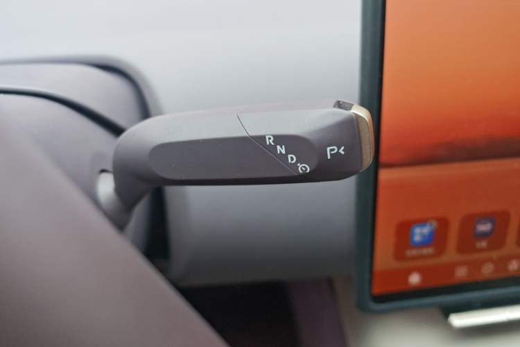 Used Avatr 12 2024 Updated Version 700 Three-Laser Rear-Wheel Drive Luxury Edition Gear Lever
