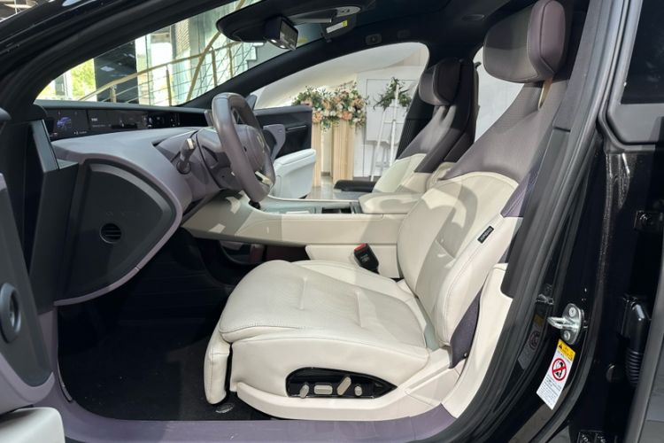 Used Avatr 12 2024 700 Three-Laser Rear-Wheel Drive Luxury Edition Interior 4