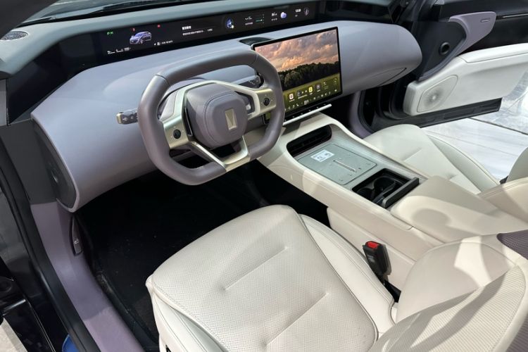 Used Avatr 12 2024 700 Three-Laser Rear-Wheel Drive Luxury Edition Interior 9
