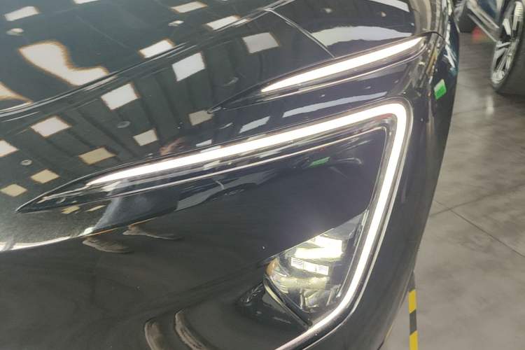 Used Avatr 12 2024 700 Three-Laser Rear-Wheel Drive Luxury Edition Left Front Headlight