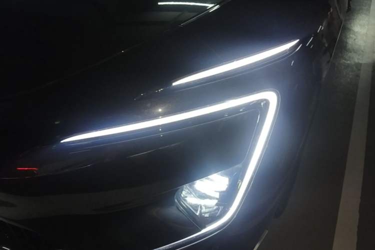 Used Avatr 12 2024 650 Three-Laser Four-Wheel Drive Performance Edition Left Front Headlight