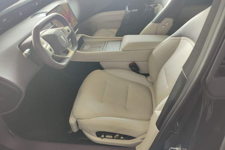 Used Avatr 12 2024 700 Three-Laser Rear-Wheel Drive Luxury Edition Left Front Seat