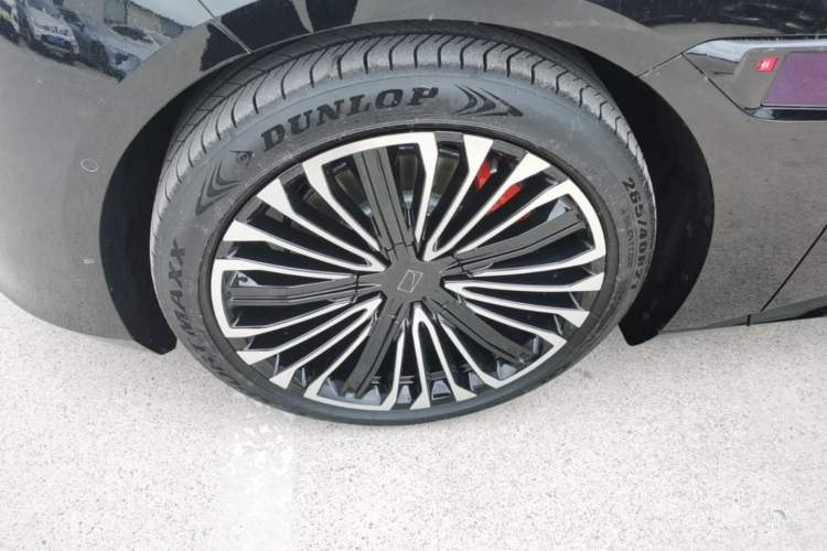 Used Avatr 12 2024 Updated Version 700 Three-Laser Rear-Wheel Drive Luxury Edition Left Front Wheel Hub