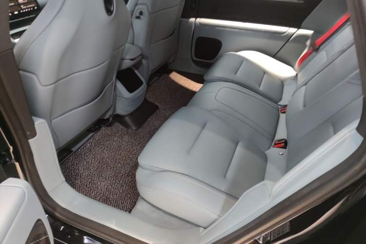 Used Avatr 12 2024 650 Three-Laser Four-Wheel Drive Performance Edition Left Rear Seat