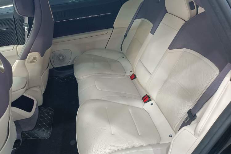 Used Avatr 12 2024 700 Three-Laser Rear-Wheel Drive Luxury Edition Left Rear Seat