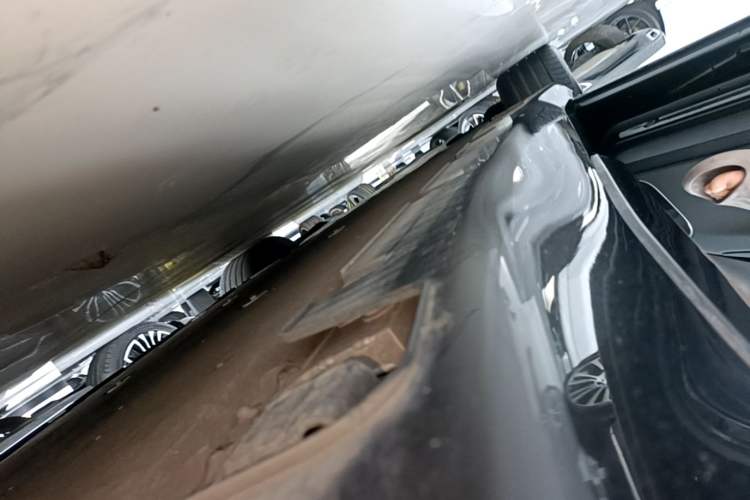 Used Avatr 12 2024 Updated Version 700 Three-Laser Rear-Wheel Drive Luxury Edition Left Side Sill