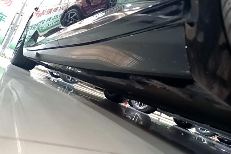 Used Avatr 12 2024 700 Three-Laser Rear-Wheel Drive Luxury Edition Left Side Sill