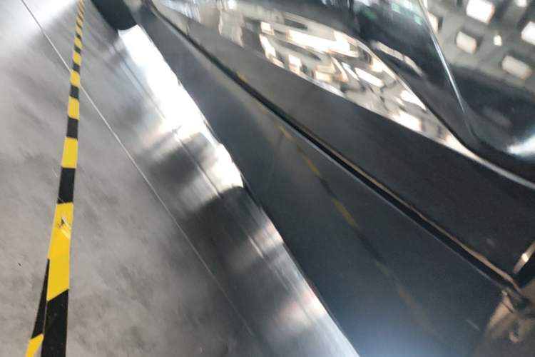 Used Avatr 12 2024 700 Three-Laser Rear-Wheel Drive Luxury Edition Left Side Sill